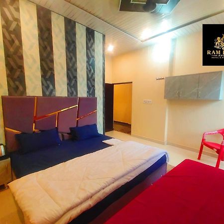 Hotel Rambhoomi Ayodhya Kültér fotó